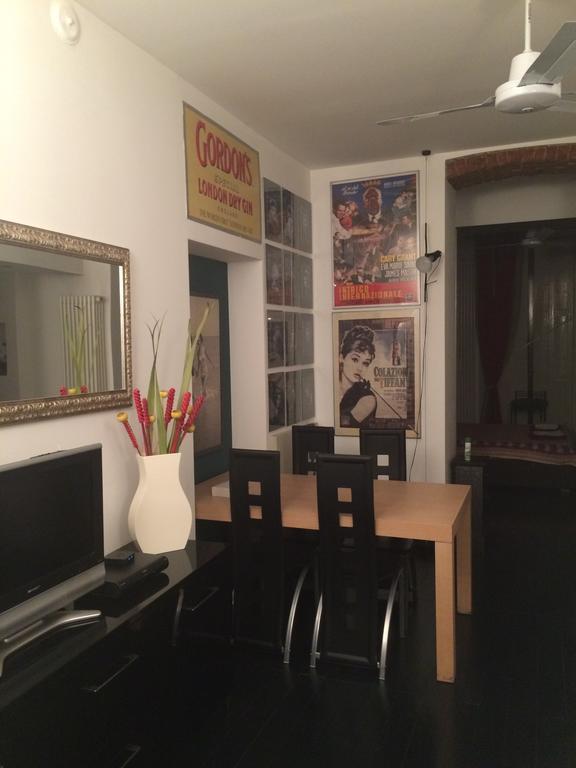 Appartement Amazing Flat With Terrace à Milan Chambre photo