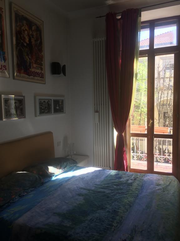 Appartement Amazing Flat With Terrace à Milan Chambre photo